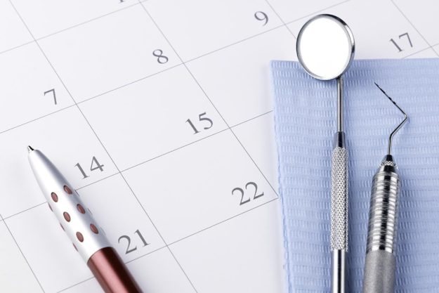 Dental-Care-Is-Available-at-Dentists-Open-On-Saturday making an appointment with a saturday dentist