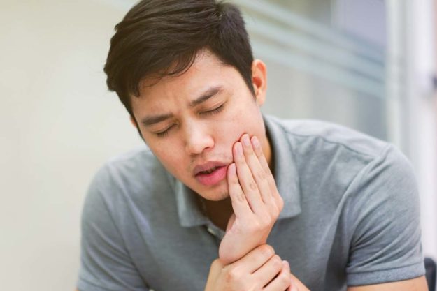 wisdom-teeth-removal man who needs wisdom teeth removal